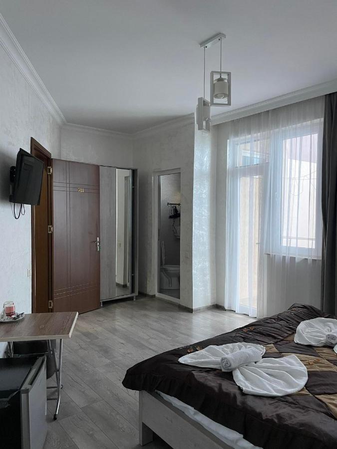 Nana'S Hotel Tchaikovsky Street 34 Batumi Exteriér fotografie